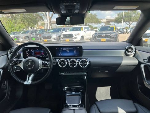 Used 2025 Mercedes-Benz CLA 250 image 12