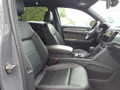 Certified 2023 Volkswagen Atlas Cross Sport SEL AWD/4WD image 10