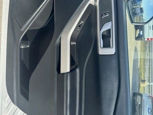 Certified 2023 Ford Explorer XLT w/ Equipment Group 202A image 33