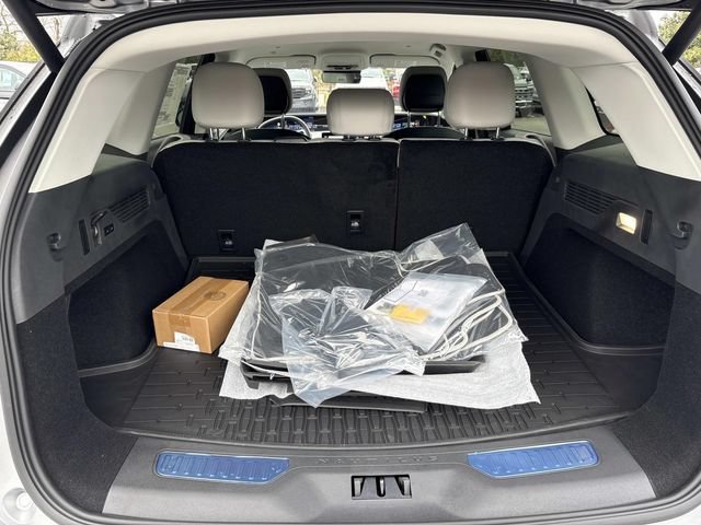 New 2026 Lincoln Nautilus Premier w/ Jet Appearance Package AWD/4WD image 12