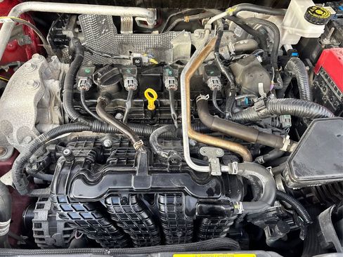 Used 2021 Nissan Rogue SV image 12