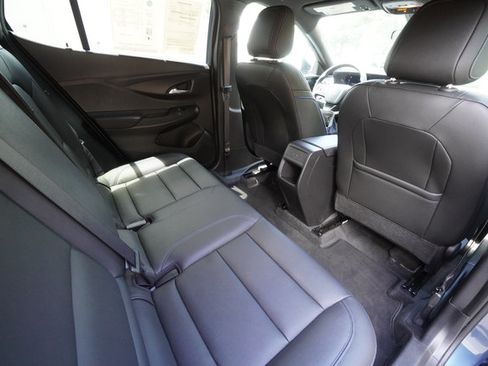 Used 2025 Buick Envista Sport Touring w/ Convenience I Package FWD image 19