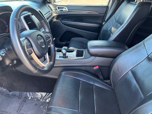 Used 2015 Jeep Grand Cherokee Limited w/ Luxury Group II image 21