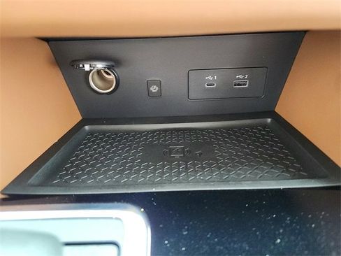 Used 2025 Nissan Pathfinder Platinum w/ Black Appearance Package image 36