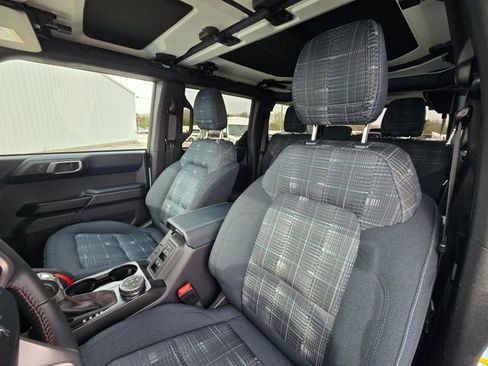 Used 2025 Ford Bronco Heritage Edition image 23