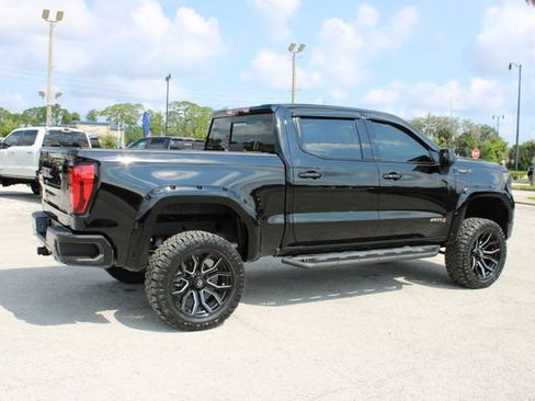 Used 2023 GMC Sierra 1500 AT4 w/ AT4 Premium Package AWD/4WD image 14