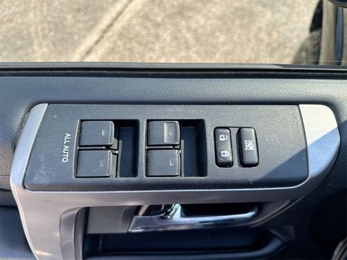 Used 2014 Toyota 4Runner SR5 image 15