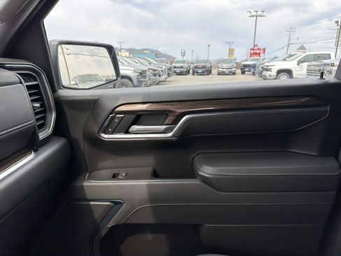 Used 2025 Chevrolet Silverado 1500 RST AWD/4WD image 26