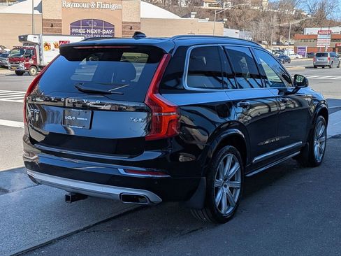 Used 2017 Volvo XC90 T6 Inscription w/ Luxury Package image 6
