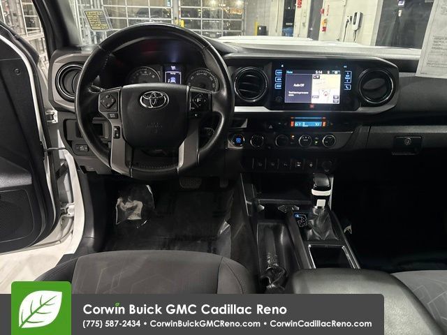 Used 2017 Toyota Tacoma TRD Off-Road AWD/4WD image 30