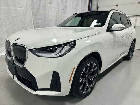 Used 2025 BMW X3 xDrive30i w/ M Sport Package image 3