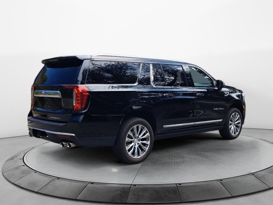 Used 2021 GMC Yukon XL Denali w/ Denali Premium Package AWD/4WD image 6