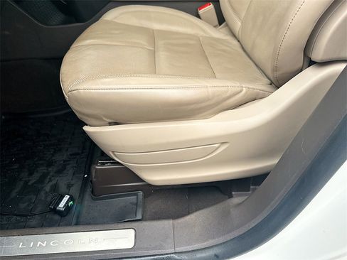 Used 2022 Lincoln Aviator Reserve w/ Equipment Group 201A image 9