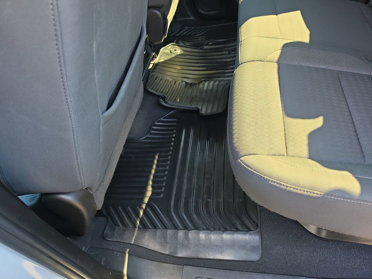 Used 2022 Chevrolet Silverado 1500 Custom RWD image 34