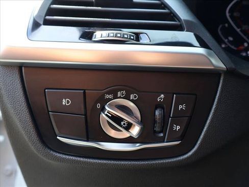 Used 2020 BMW X3 xDrive30i w/ Premium Package AWD/4WD image 14