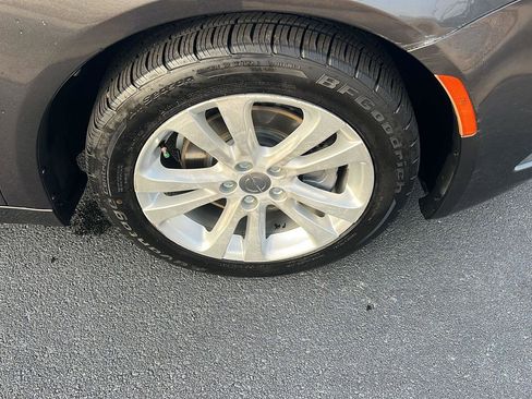 Used 2016 Chrysler 200 Limited image 38