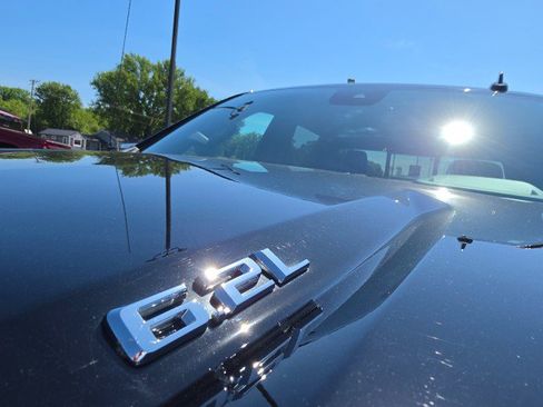 Used 2023 Chevrolet Silverado 1500 High Country AWD/4WD image 9