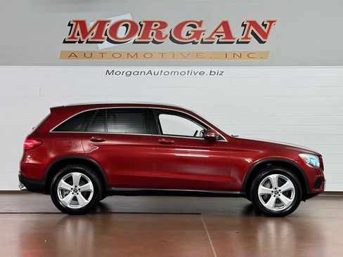 Used 2018 Mercedes-Benz GLC 300 4MATIC image 2