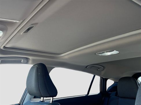 Used 2024 Subaru Crosstrek 2.0i Premium image 22