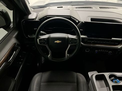 Used 2024 Chevrolet Silverado 1500 LT AWD/4WD image 11