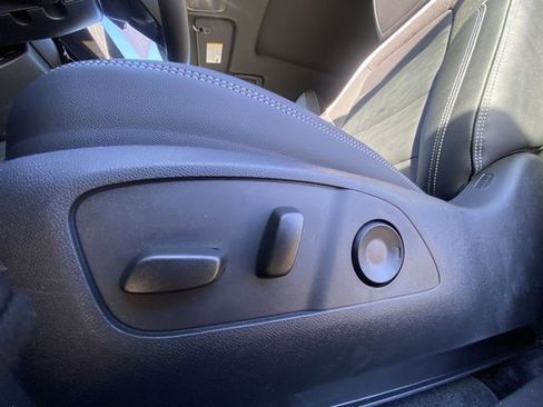 New 2025 Chevrolet Blazer EV LT w/ Super Cruise Package AWD/4WD image 12