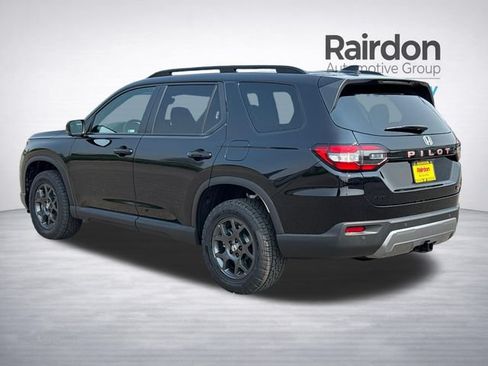 Used 2026 Honda Pilot TrailSport image 5