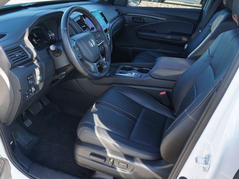 Used 2024 Honda Passport TrailSport image 13