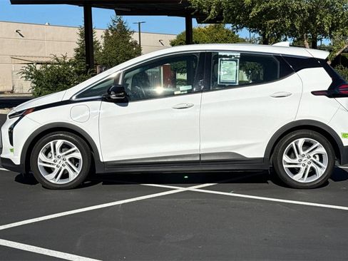 Used 2023 Chevrolet Bolt LT image 12