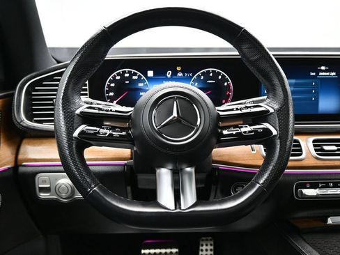 Used 2025 Mercedes-Benz GLS 450 4MATIC image 18