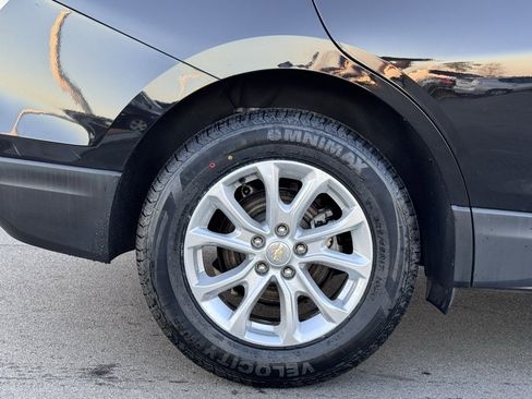 Used 2019 Chevrolet Equinox LS w/ LS Convenience Package image 38