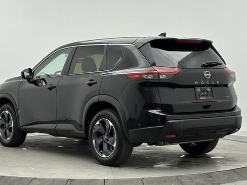 Used 2025 Nissan Rogue SV image 5