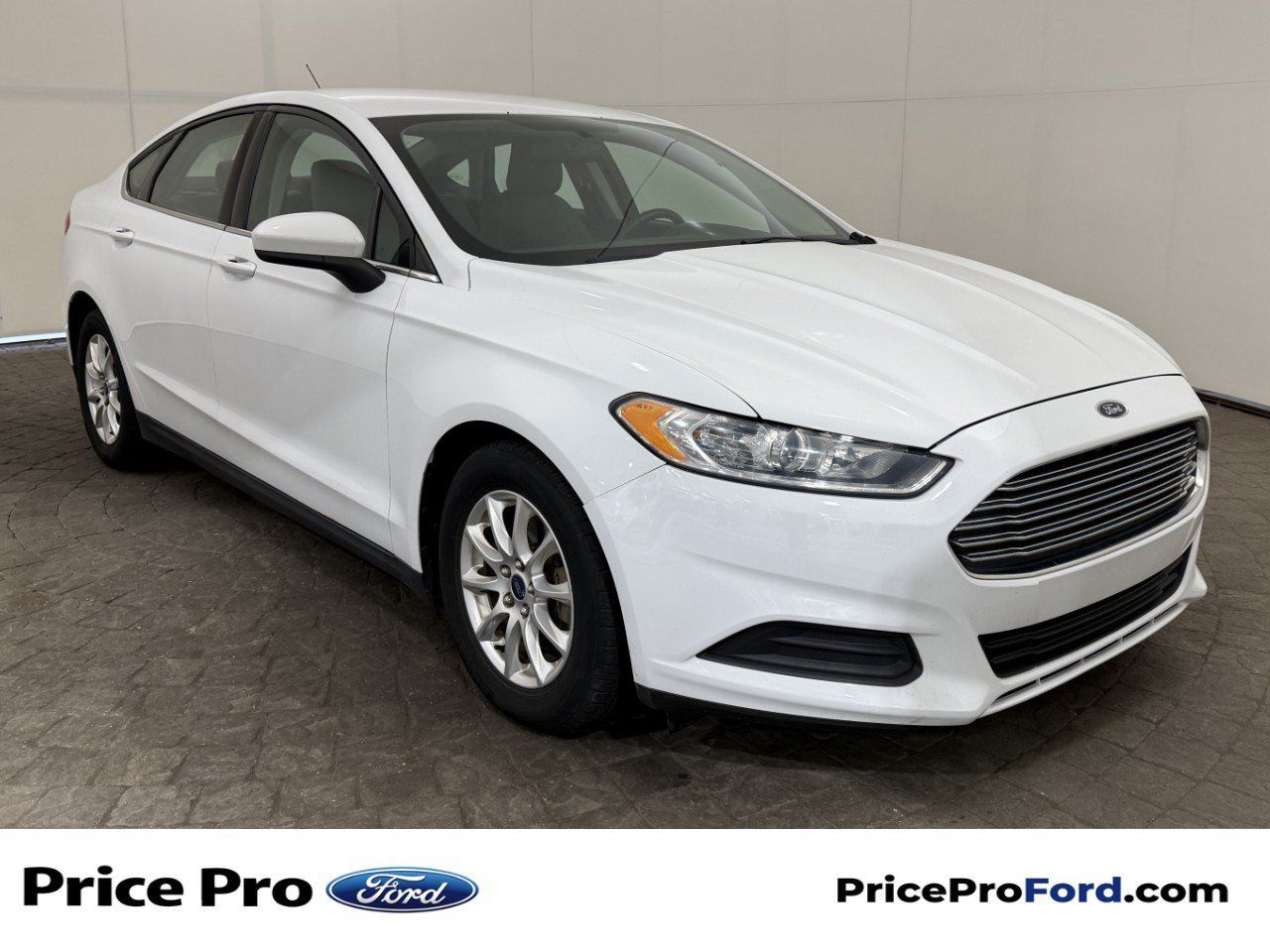 Used 2015 Ford Fusion S FWD image 1