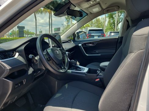 Used 2024 Toyota RAV4 XLE FWD image 12