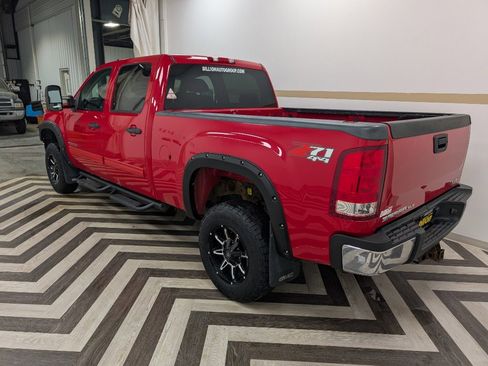 Used 2011 GMC Sierra 2500 SLE w/ SLE Preferred Package image 22