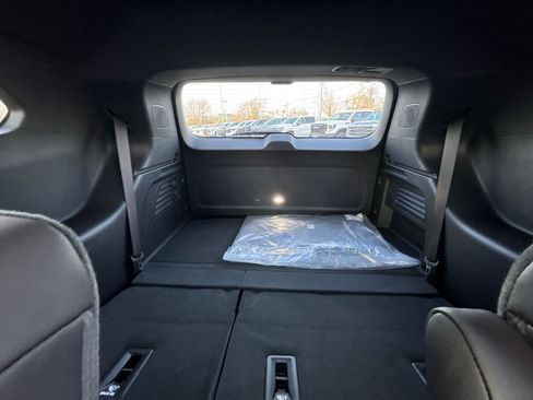 New 2025 GMC Acadia Denali w/ Super Cruise Package image 36