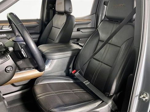 Used 2024 Chevrolet Silverado 1500 High Country w/ Technology Package image 21