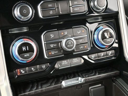 Used 2024 GMC Yukon XL Denali w/ Max Trailering Package image 24