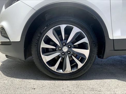 Used 2021 Buick Encore Preferred w/ Safety Package II FWD image 8