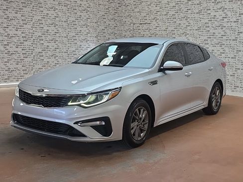 Used 2020 Kia Optima LX image 3