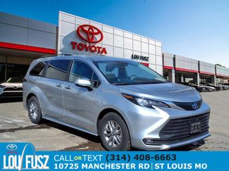 Used 2025 Toyota Sienna XLE video 1