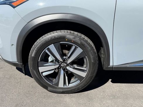Certified 2023 Nissan Rogue Platinum w/ Platinum Premium Package FWD image 29