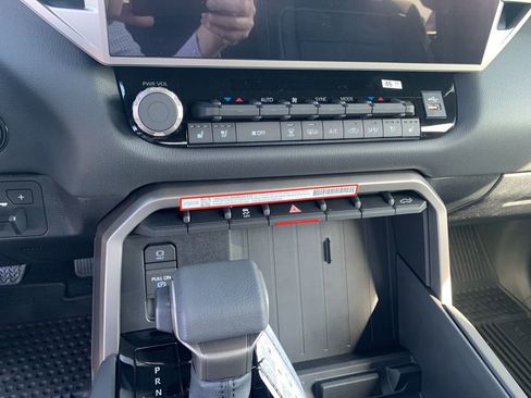 Used 2026 Toyota Tundra Limited image 12