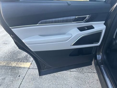 Used 2023 Kia Telluride SX image 27