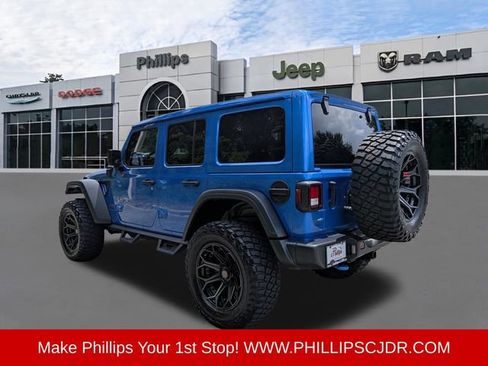 Used 2024 Jeep Wrangler Unlimited AWD/4WD image 5