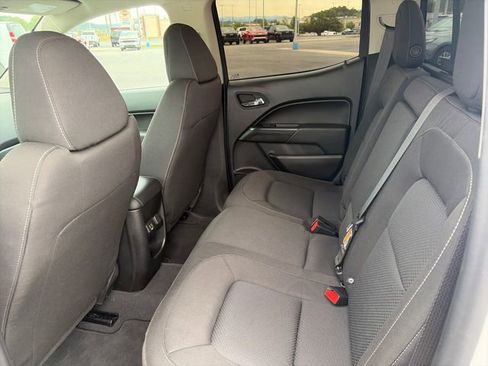 Used 2022 Chevrolet Colorado LT w/ LT Convenience Package AWD/4WD image 14