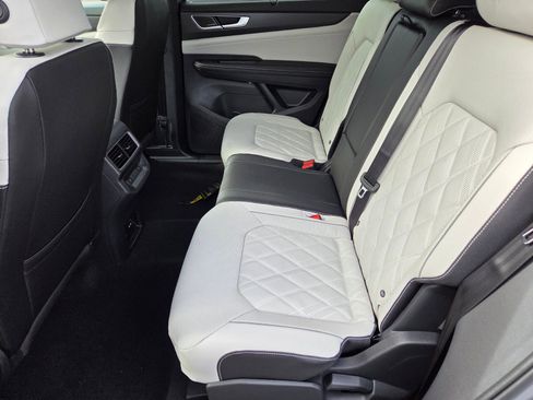 New 2026 Volkswagen Atlas Cross Sport SEL Premium R-Line AWD/4WD image 8