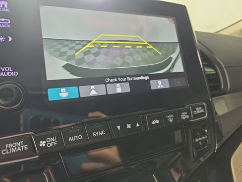 Used 2023 Honda Odyssey Elite image 17