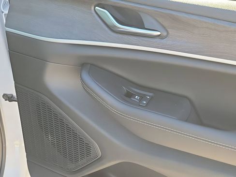 New 2026 Jeep Grand Cherokee Altitude RWD image 49