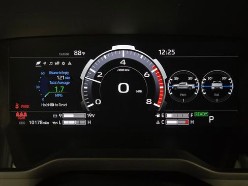 Used 2025 Toyota Tundra Limited w/ TRD Off-Road Package AWD/4WD image 20