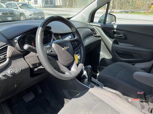 Used 2020 Chevrolet Trax LS w/ Tint and Cruise Package AWD/4WD image 15